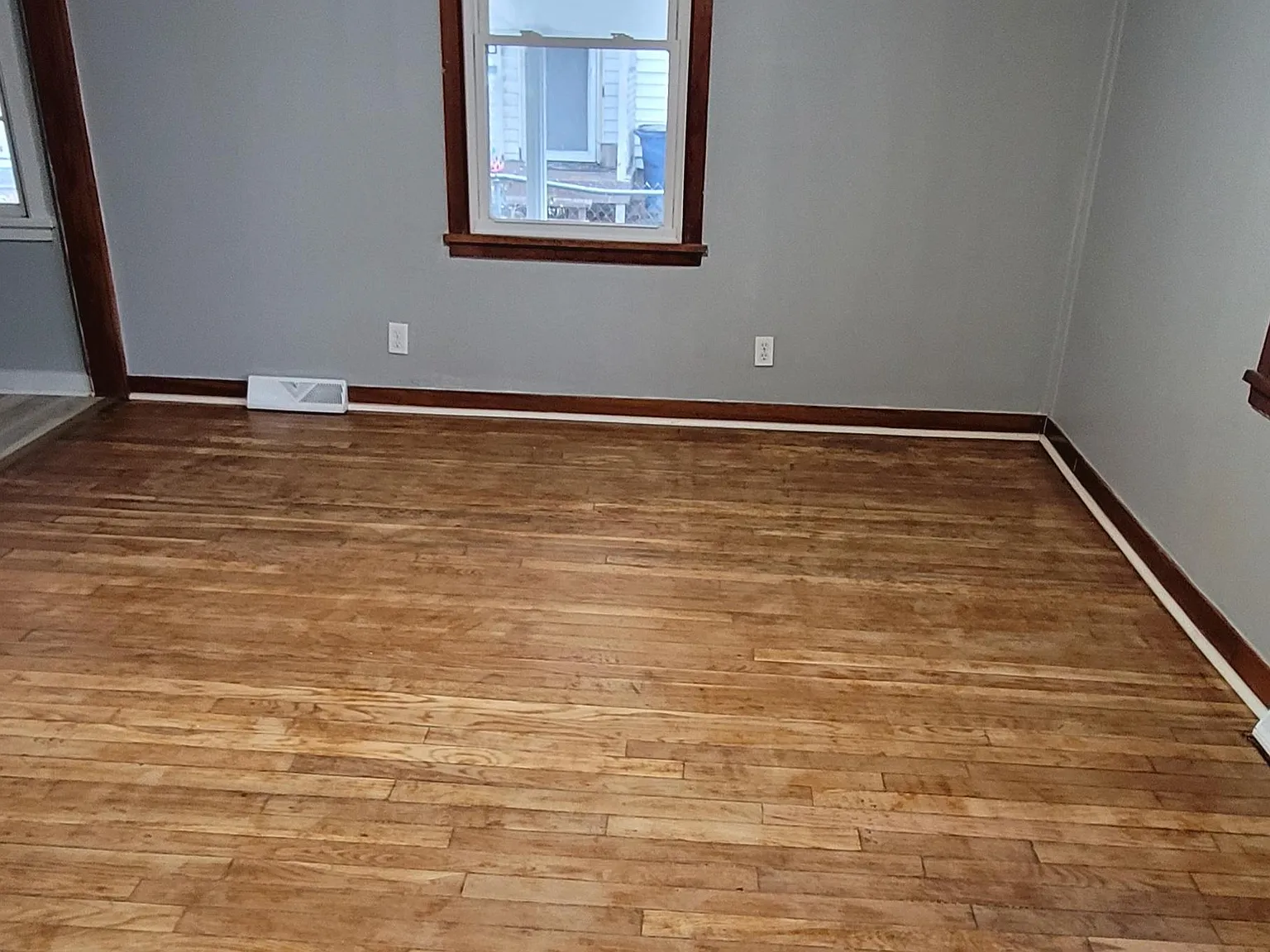 2 bed, 696 sqft, $925 — Photo 3
