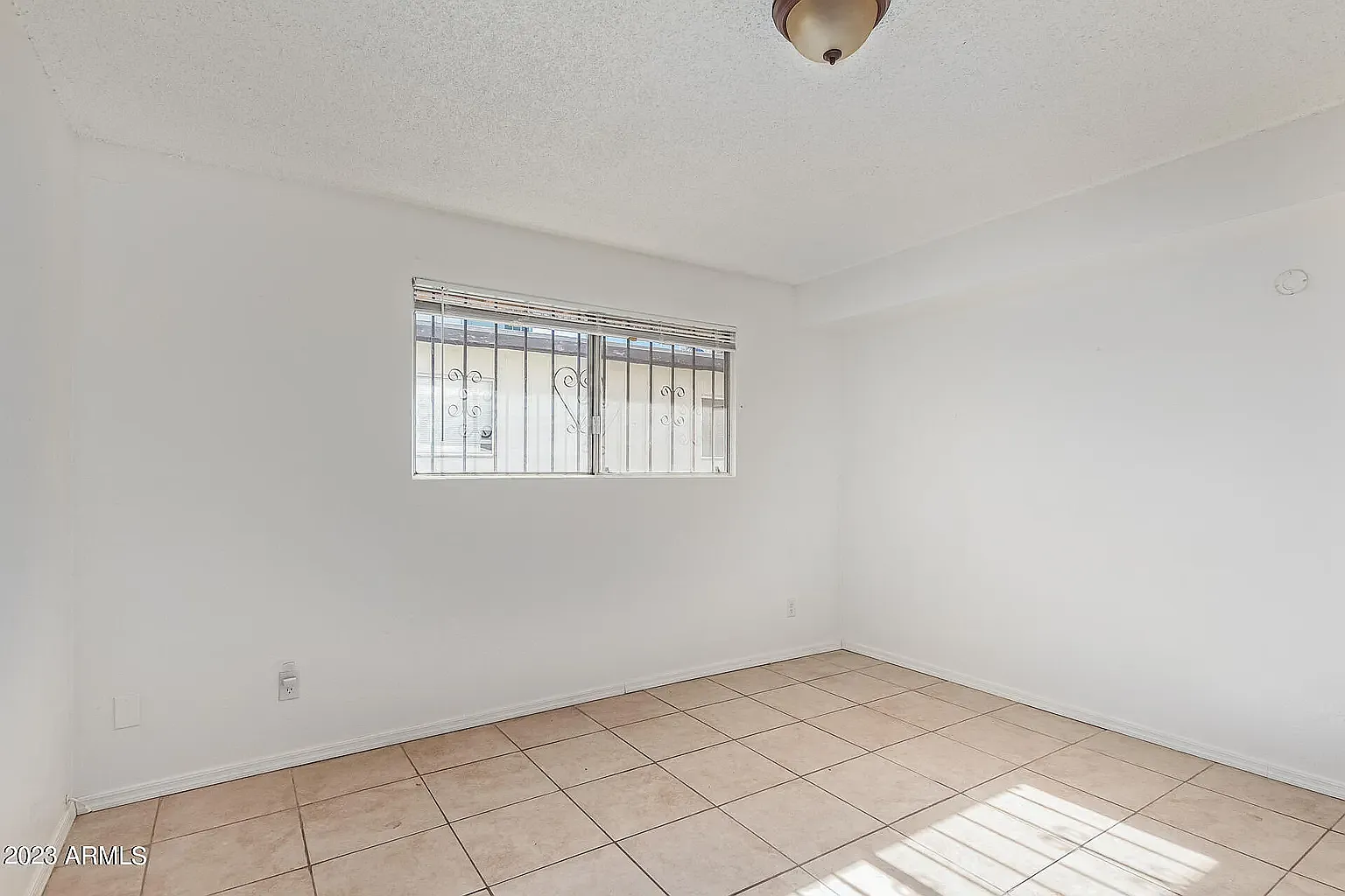 2 bed, 950 sqft, $980 — Photo 3
