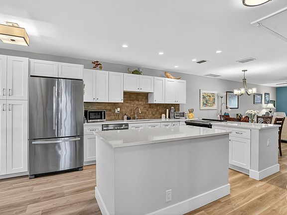 2nd image of 8871 Warwick Drive