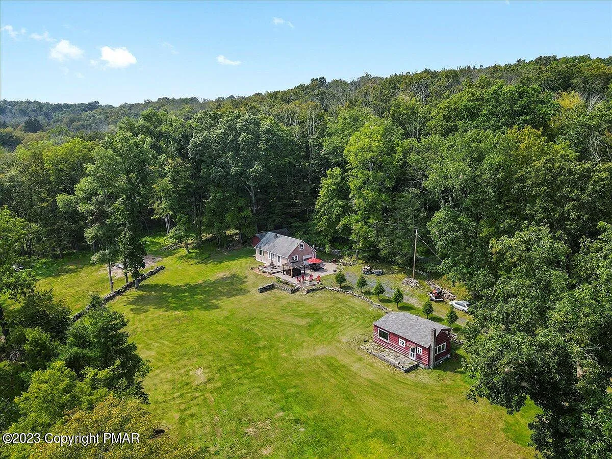 107 Churchill Ln photo 1