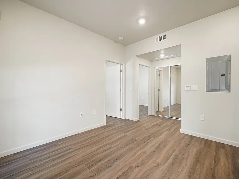 Vero Hills Apartments — Photo 7