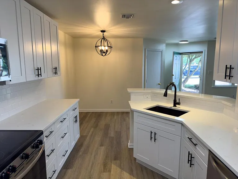 162 Lindfield Cir — Photo 13