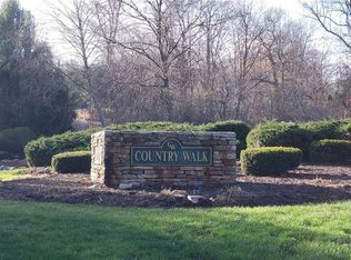 48 Country Walk #48, Shelton, CT 06484