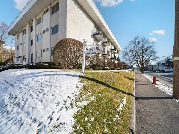 250 Nesmith St #A5, Lowell, MA 01852