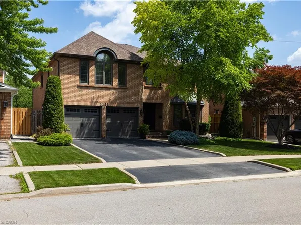 1193 Bowman Dr, Oakville, ON L6M 2T3
