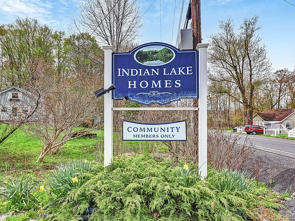 3rd image of 3 Indian Lake Road
