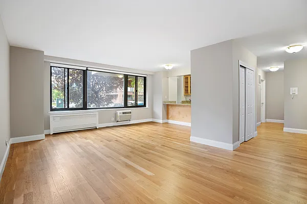 Rented by Douglas Elliman | media 14