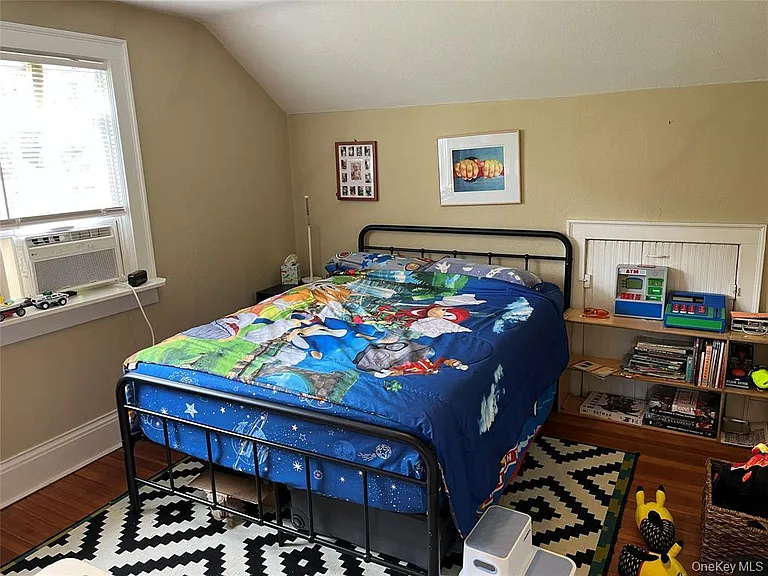 25 Willow Ave — Photo 10