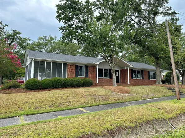 116 S Cedar St, Pageland, SC 29728