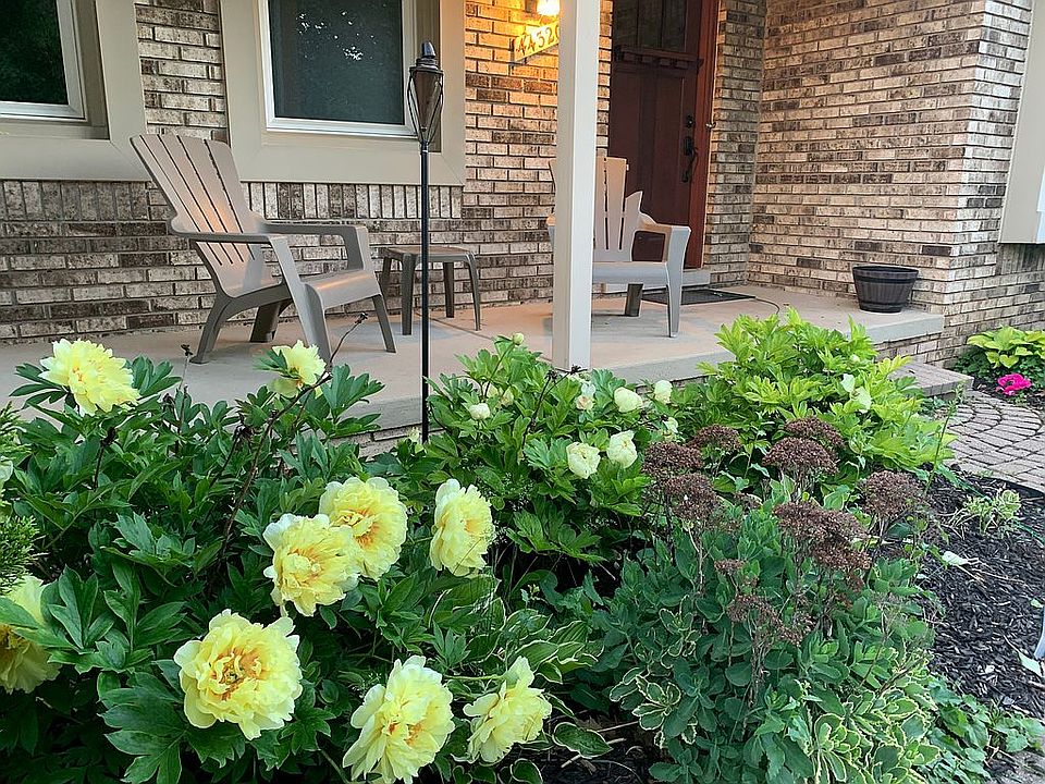 1st image of 44320 Galway Dr
