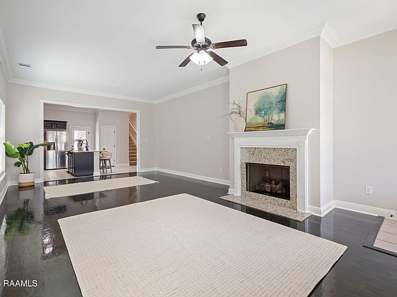 2nd image of 202 Caillou Grove Rd