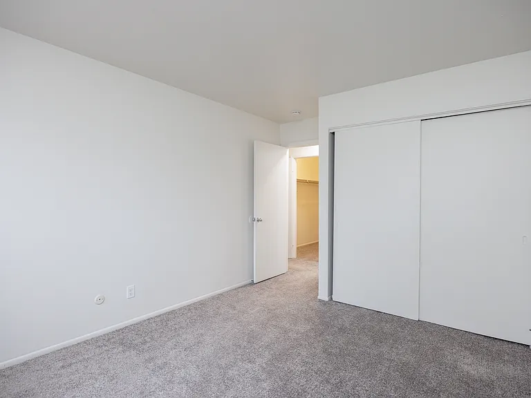 Cedar Creek Apartments — Photo 12