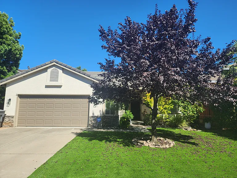 Hunter Dr — Photo 11