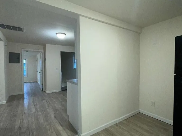 322 New St — Photo 9