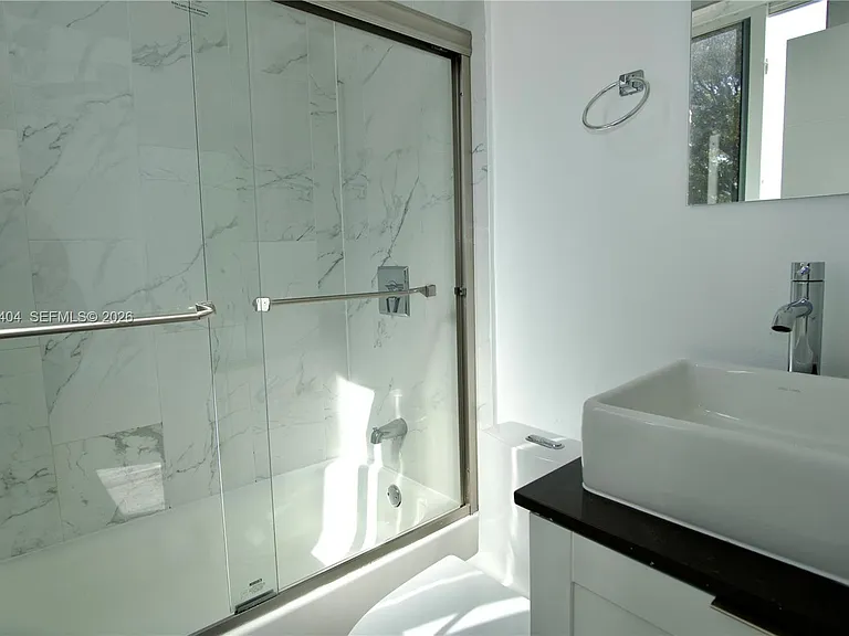 1036 SW 5th St #12 — Photo 14