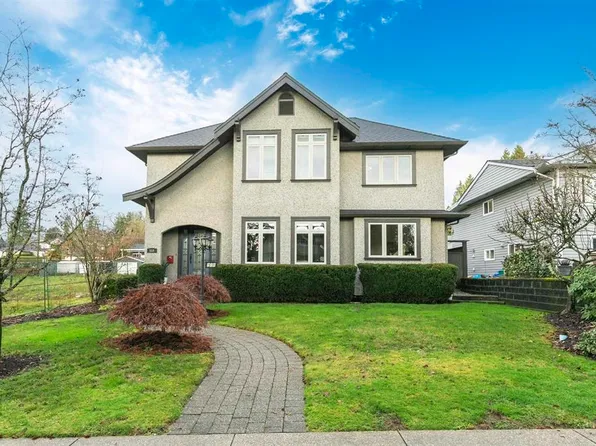 518 E 16th St, North Vancouver, BC V7L 2T6