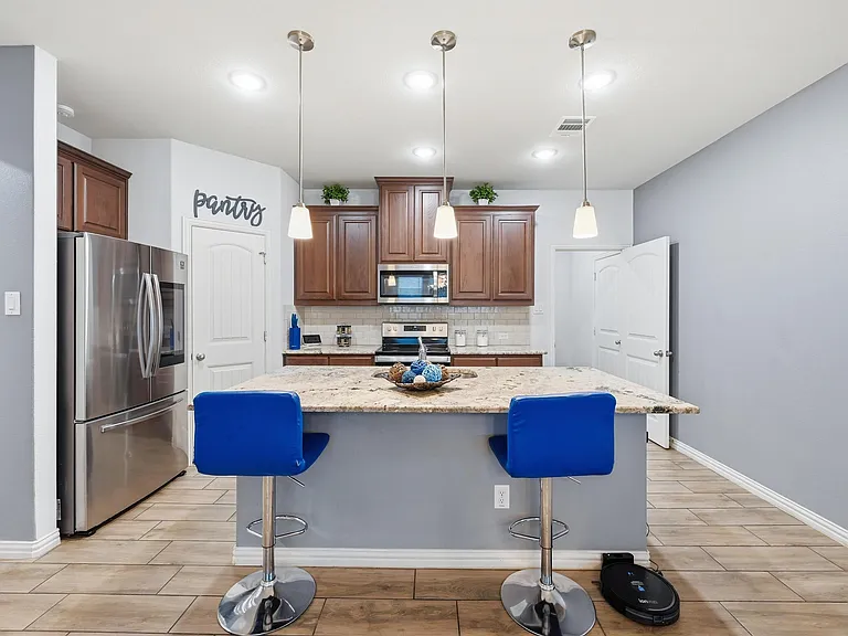 196 Lady Bird Dr — Photo 17