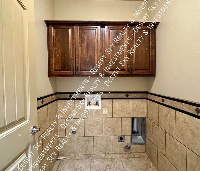 4230 Tres Ninos Dr #C — Photo 31