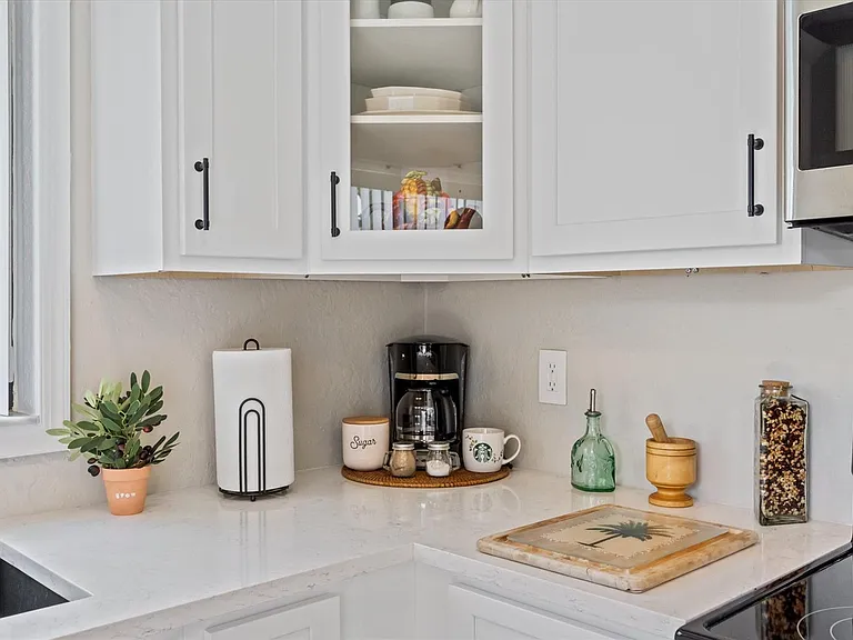 13745 Yarmouth Dr — Photo 14