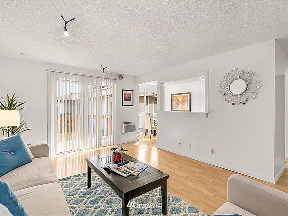 5th image of 17305 NE 45th St APT 130