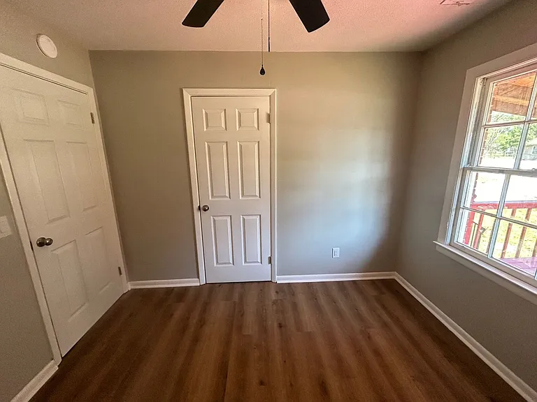 4539 Bluff Rd — Photo 11