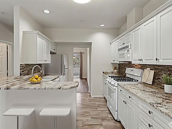 5th image of 4714 Morris Avenue S