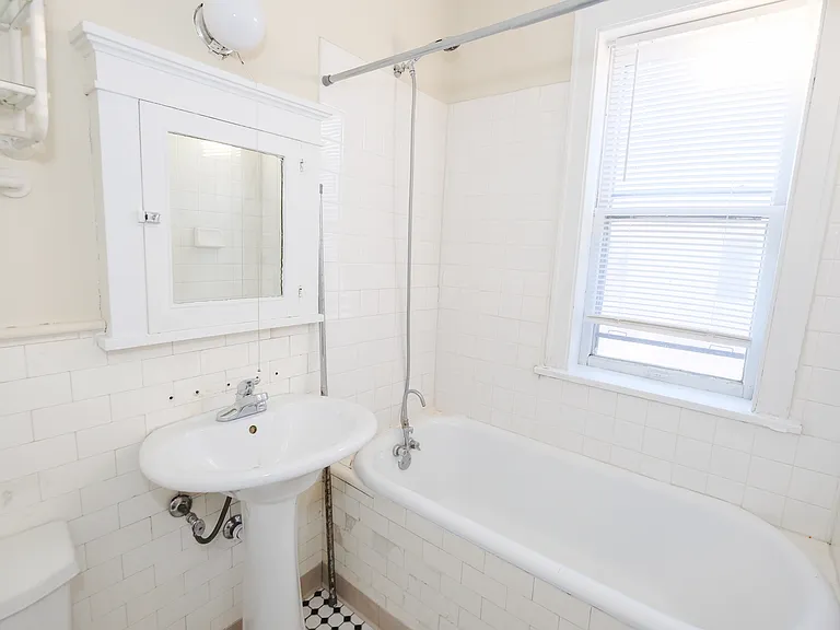 James Apartments | 2886 — Photo 12