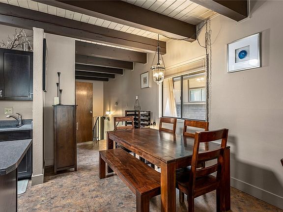 4th image of 837 Southwood Blvd #21