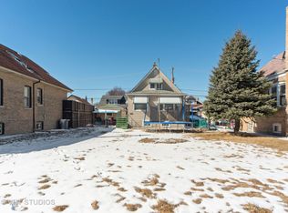 3132 N Newcastle Ave, Chicago, IL 60634