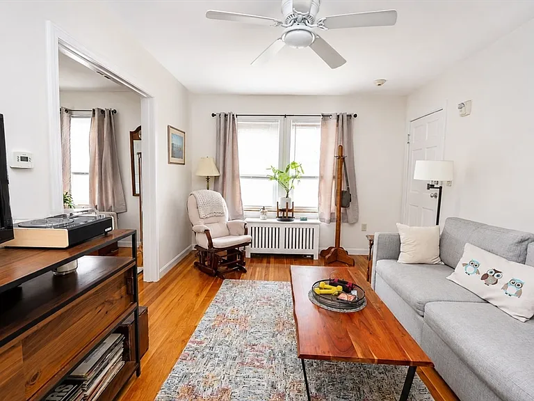 11 Sterling Park #1R — Photo 10