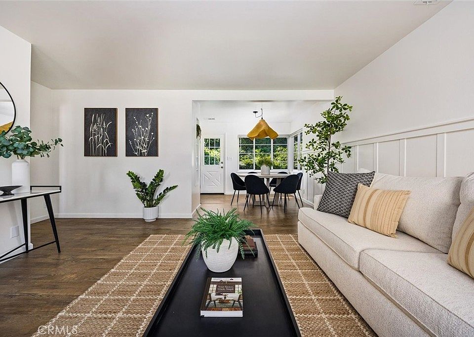 1st image of 191 Del Sur Way