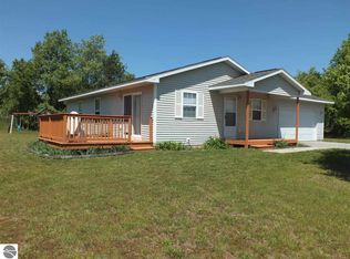 2092 Labrador Ln, Grawn, MI 49637