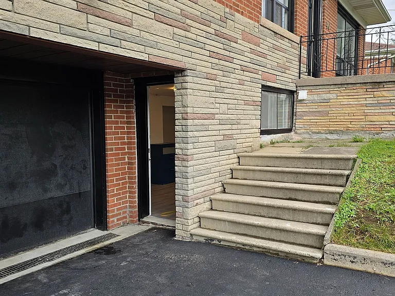 46 Wedgewood Dr #LOWER — Photo 10