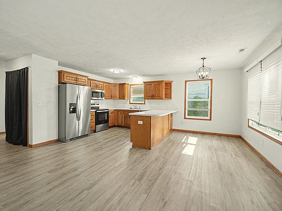 5th image of 226 N 2nd St