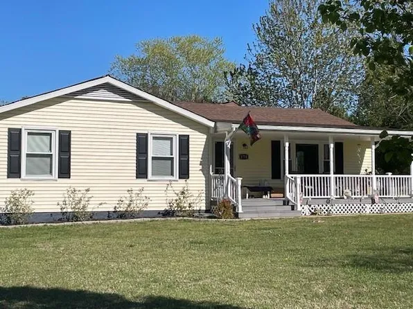 1718 Kates Neck Rd, Topping, VA 23169