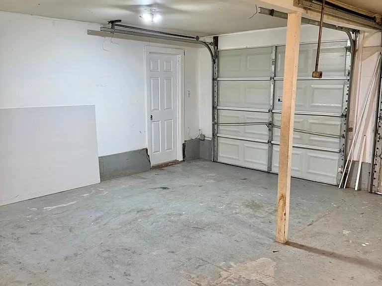 2673 S Sandusky Ave — Photo 32