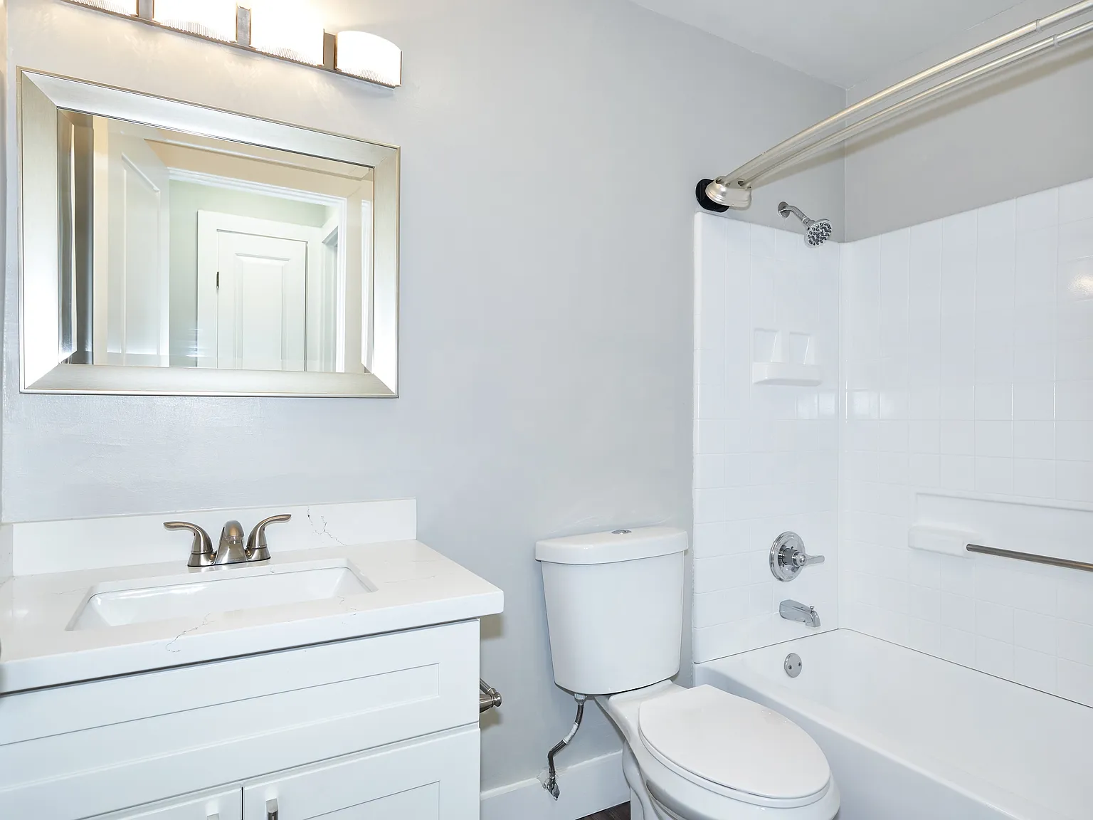Allure Apartments — Photo 3