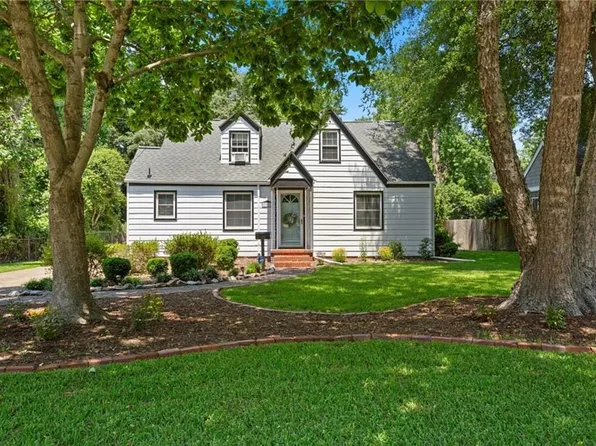 3910 Winchester Dr, Portsmouth, VA 23707