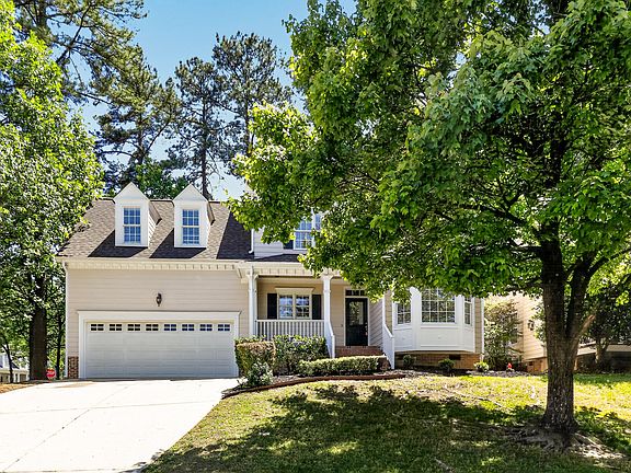 3rd image of 1001 Manderston Ln