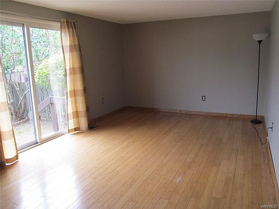 5th image of 1160 Peppertree Dr