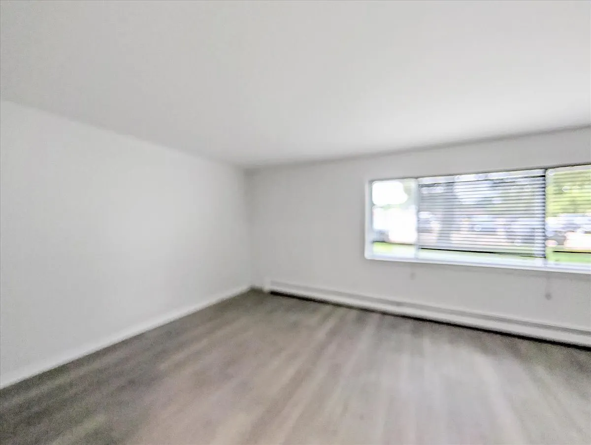 2 bed, 1.5 bath, $1,475 — Photo 3