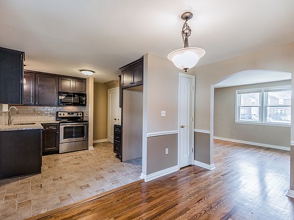 2nd image of 420 Forest Dr