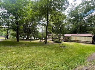 377 Ridge Ave, Hawley, PA 18428