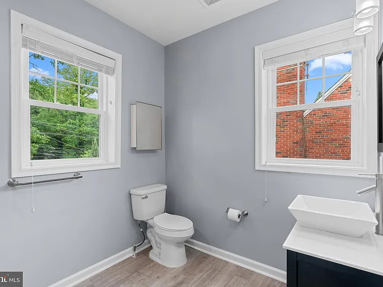 3418 Pennsylvania Ave SE — Photo 33