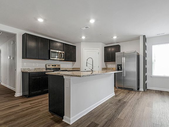 3rd image of 359 Forest Edge Ave