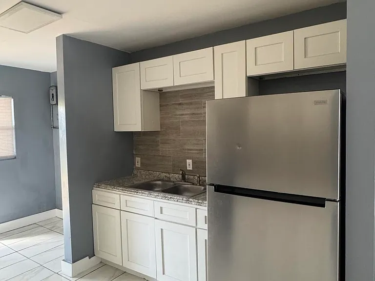 1052 Maynard St #1056 — Photo 2