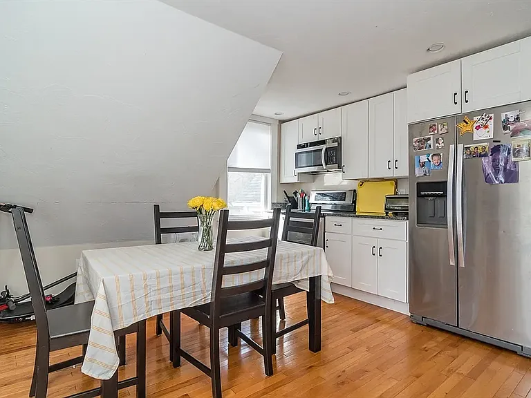 13 West St #B — Photo 8