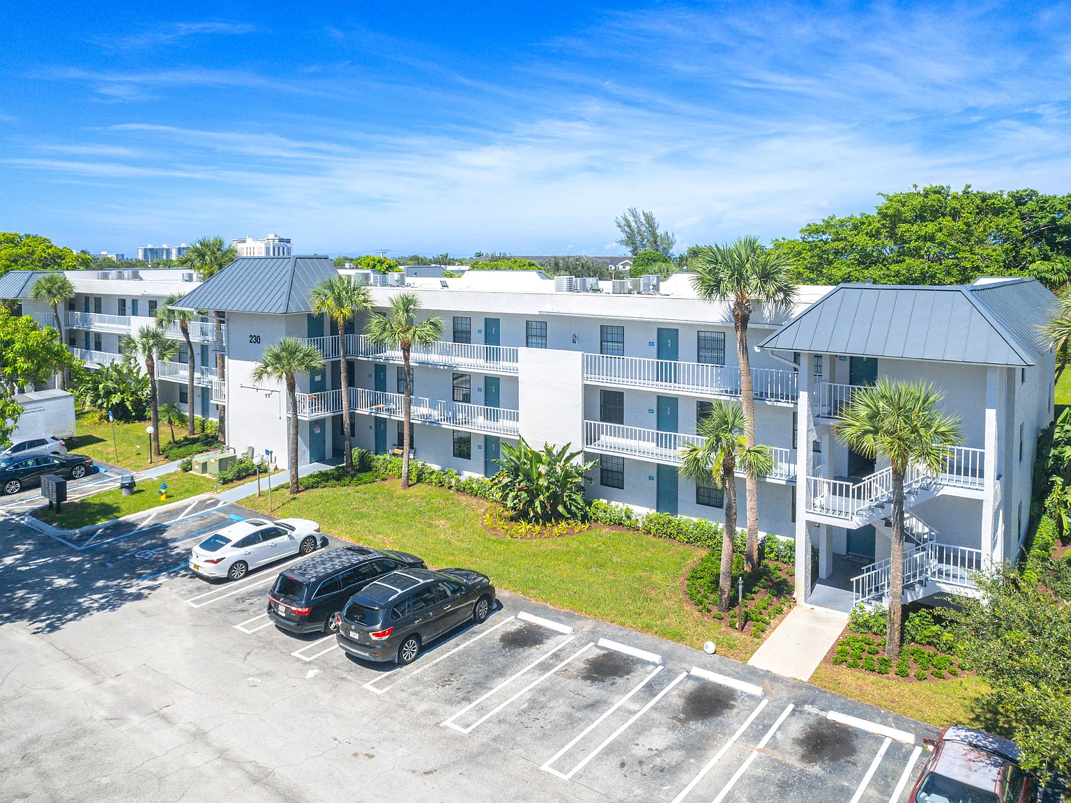 Delray Place Apartments — Photo 3