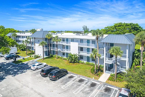 Delray Place Apartments Photo 1