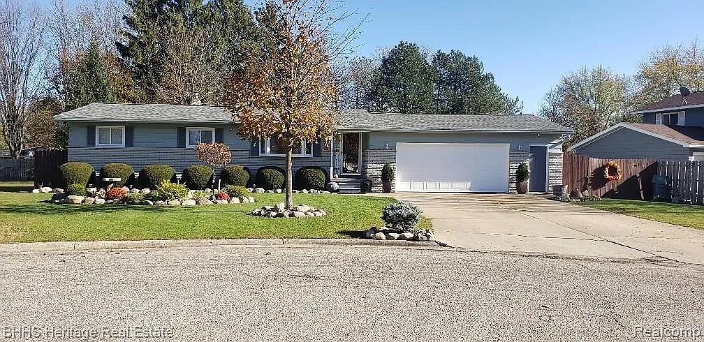 4337 Dixon Dr photo 1